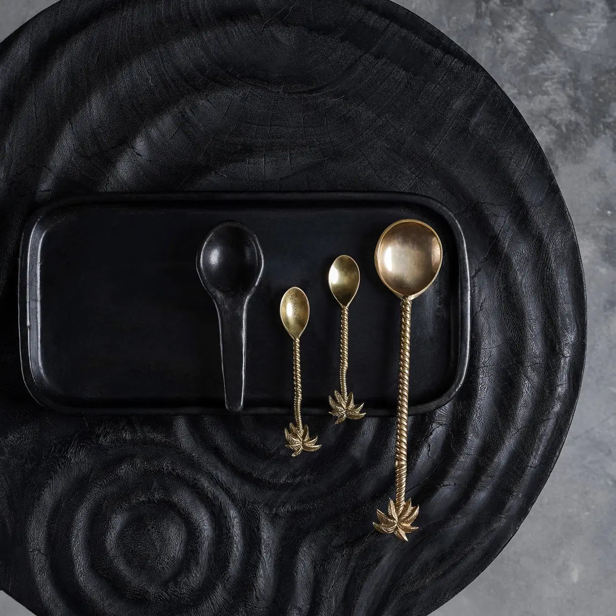 Bazar Bizar Burned Tapas-Teller Schwarz