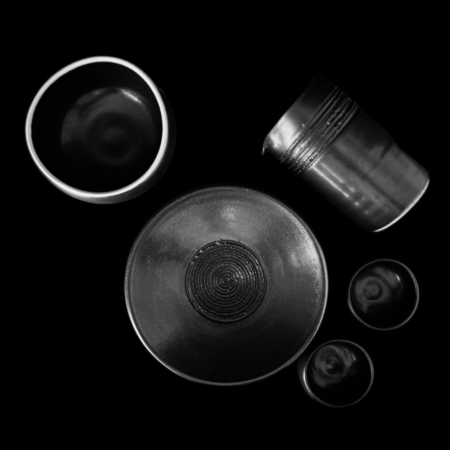 Raumgestalt Schale Olivenkugel Schwarz