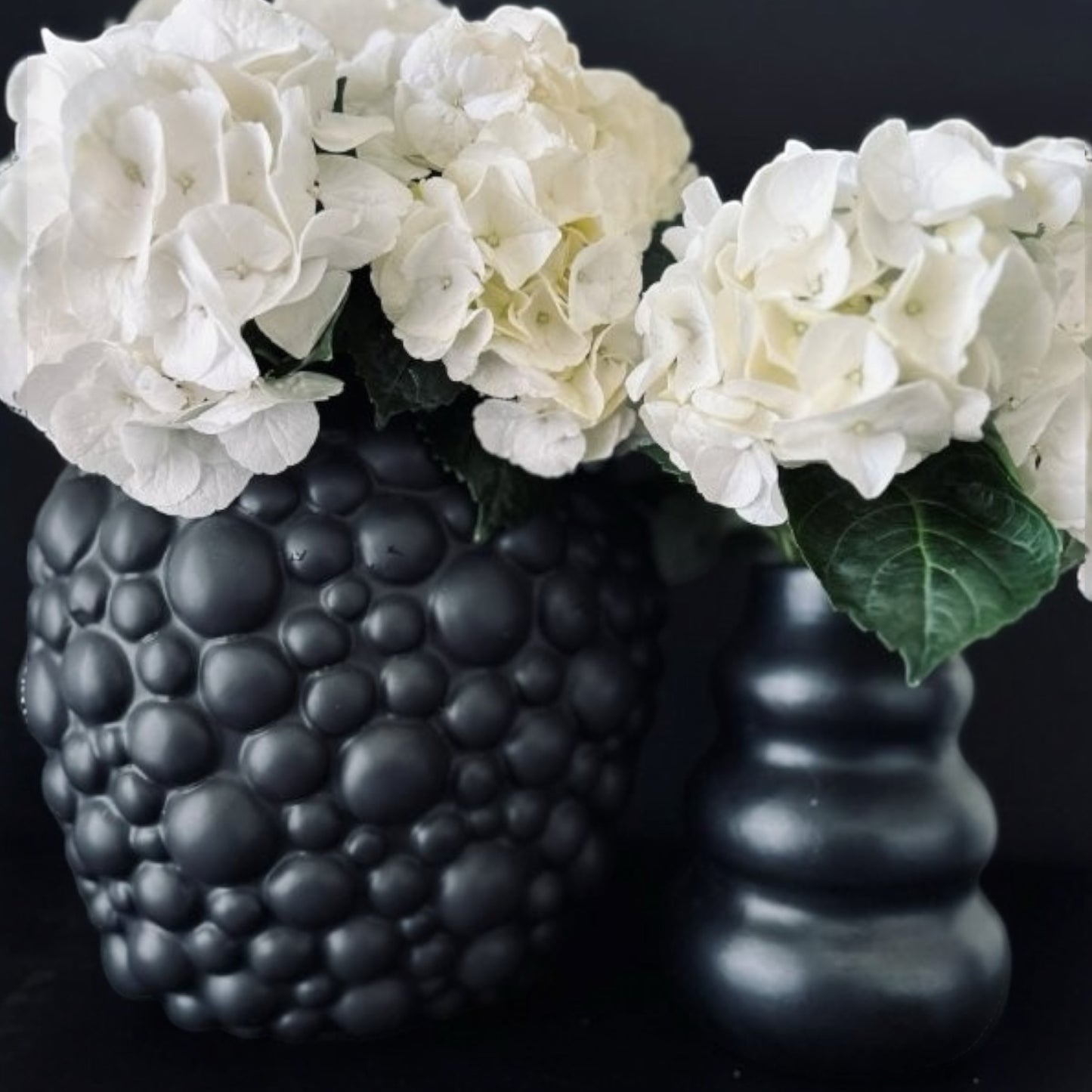 Bazar Bizar Burned Vase Schwarz