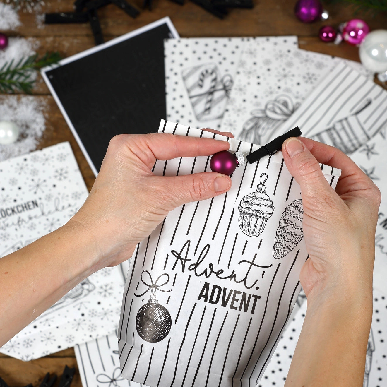 Papierdrachen Adventskalender bedruckt Schwarz