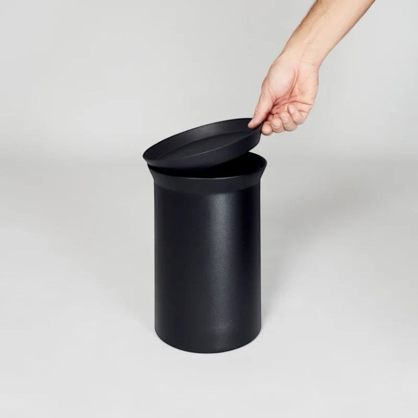 Aura Abfalleimer Schwarz