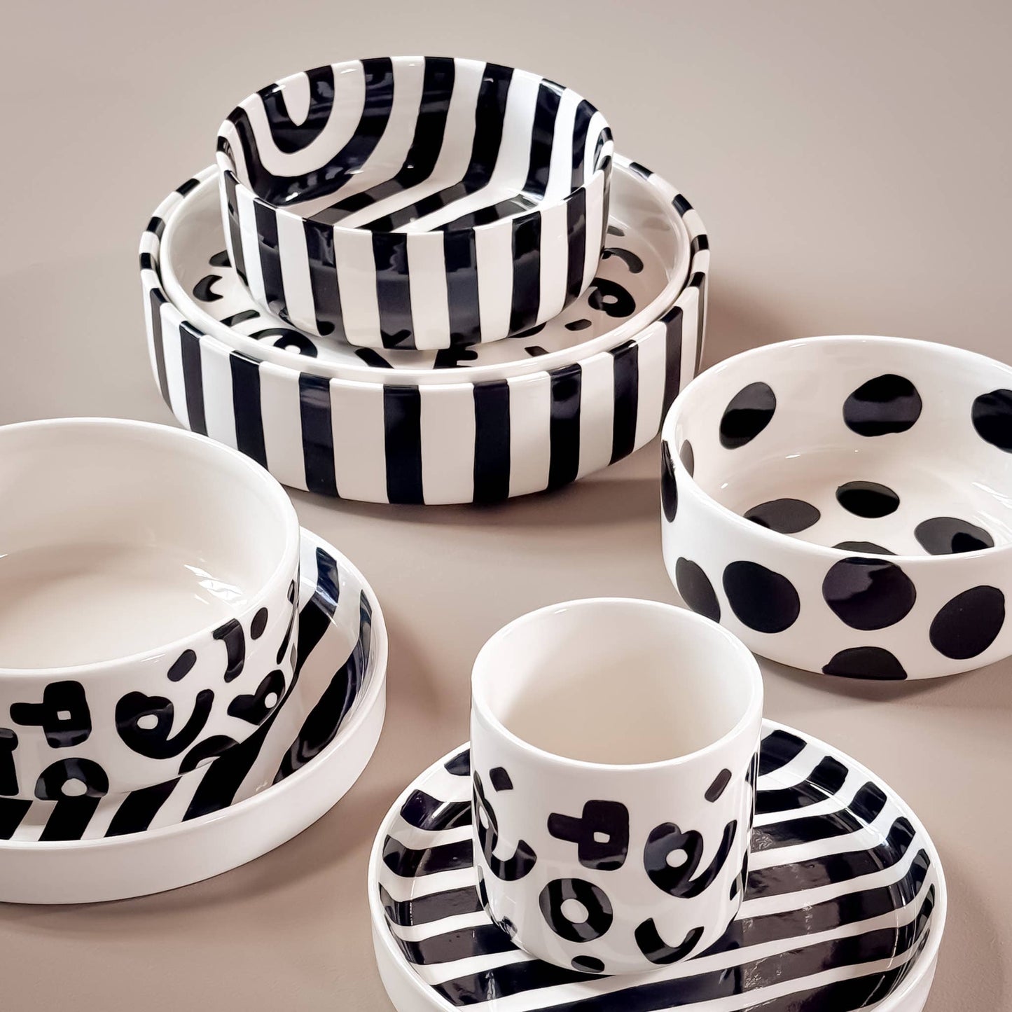 Magazin Minori Schale Stripes L Schwarz